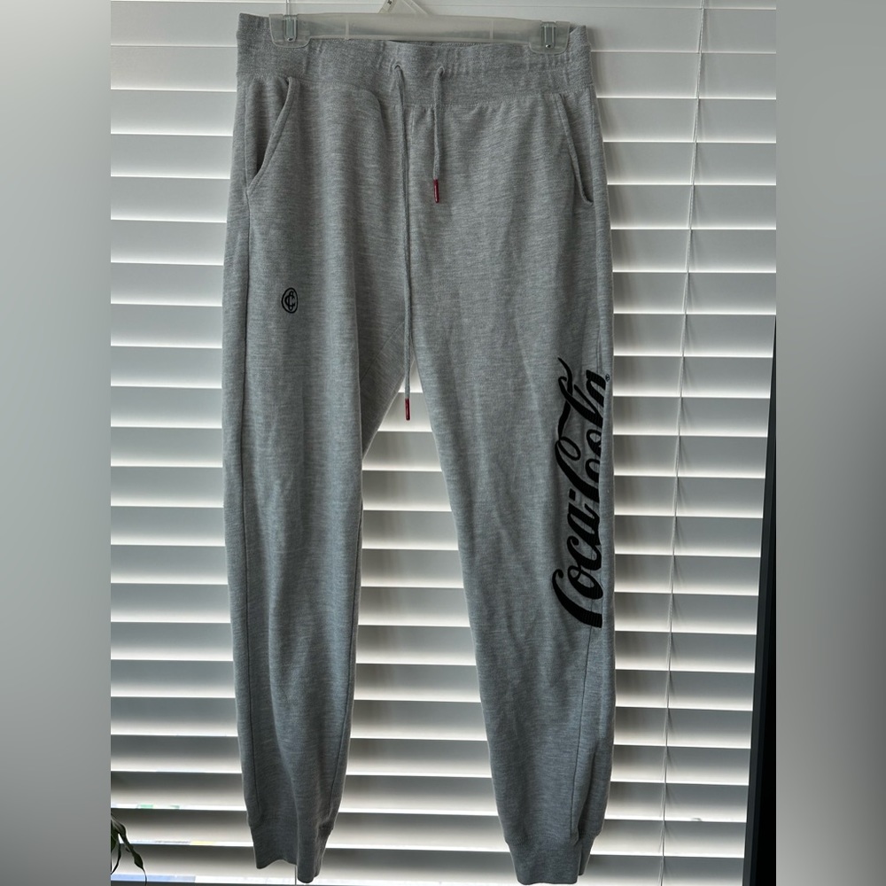 Men’s Gray Coca-Cola Sweatpants Size Medium